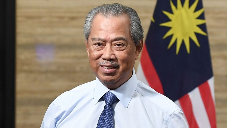 Malaysian PM delays vote by a month and refuse to resign