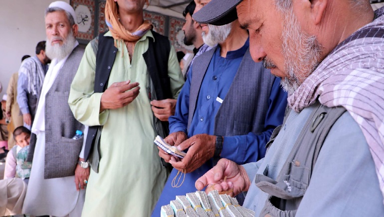UN alerts of a ‘colossal’ collapse of Afghanistan’s banking system