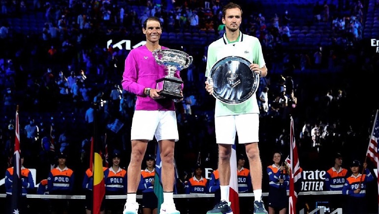 Australia open: Rafael Nadal Beats Daniil Medvedev from two sets down