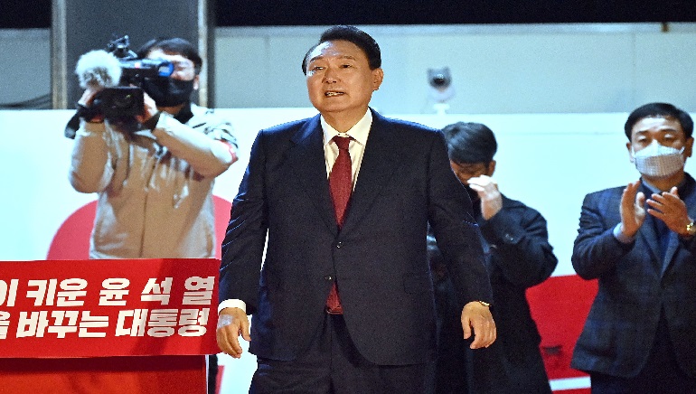 South Korean presidential candidate Yoon Suk-yeol wins