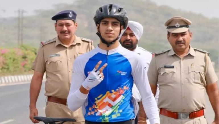 Adil Altaf wins the first cycling gold for Jammu & Kashmir at the Khelo India Youth Games