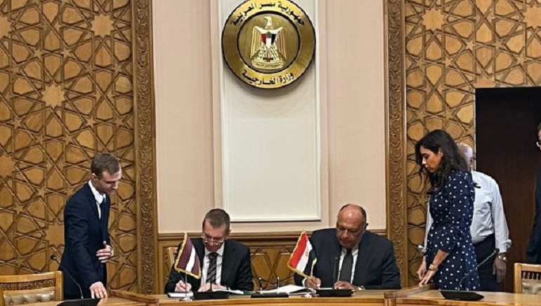 Egypt and Latvia’s FMs discuss energy cooperation