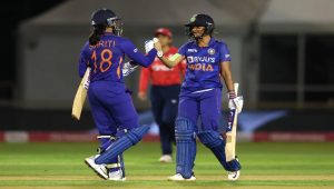 Smriti Mandhana leads India to an 8-wicket win over England in the T20 international