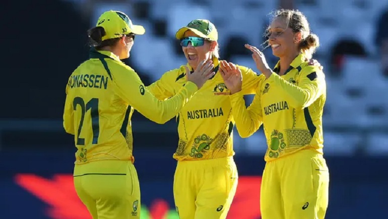Cricket Australia Announces Pay Boost for Women Players