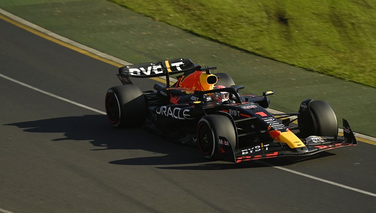 Verstappen Wins Australian Grand Prix after a Chaotic Race