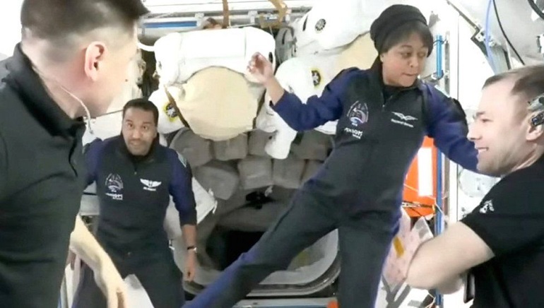 First Arab Woman Astronaut Reaches Space Station