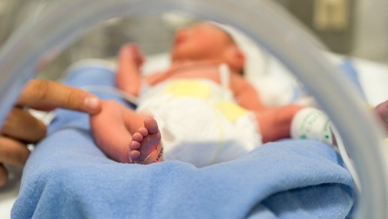 In UK’s First, a Baby Born from Three People’s DNA