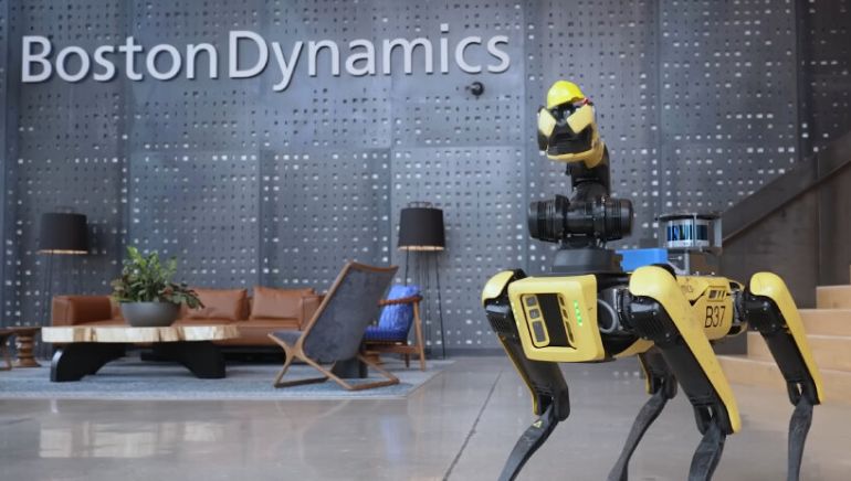 Robot Dog Uses ChatGPT to Talk, Serve As a Tour Guide