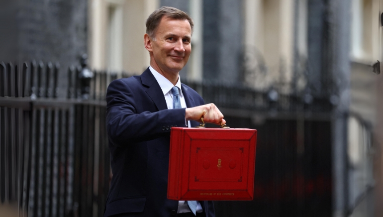 UK Government Announces 10 Billion-Pound Tax Cut For Workers
