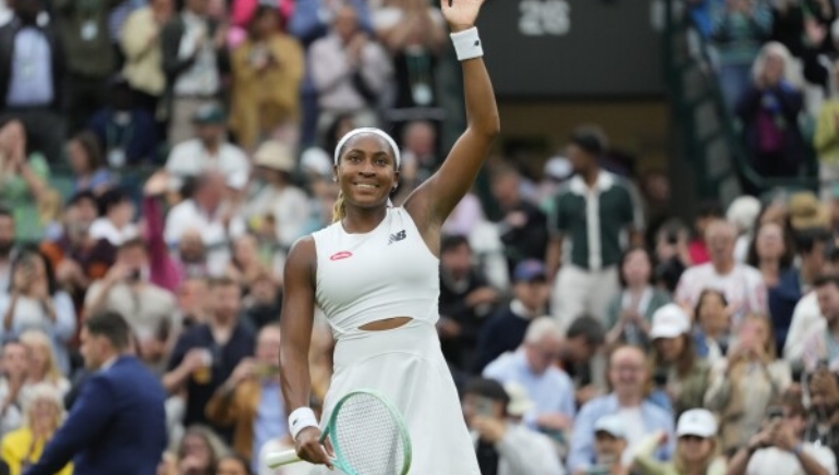 Coco Gauff Reaches Wimbledon’s Fourth Round Again