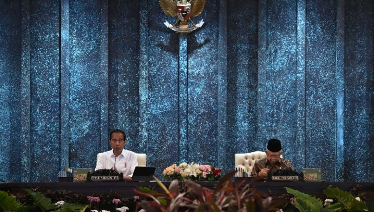 Jokowi Holds First Cabinet Meeting in Nusantara, New Capital of Indonesia