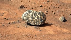 Perseverance Rover Finds Unusual Striped Rock on Mars’ Crater Rim