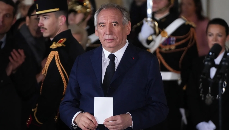 New French PM Bayrou will meet far-right leader Le Pen on Monday