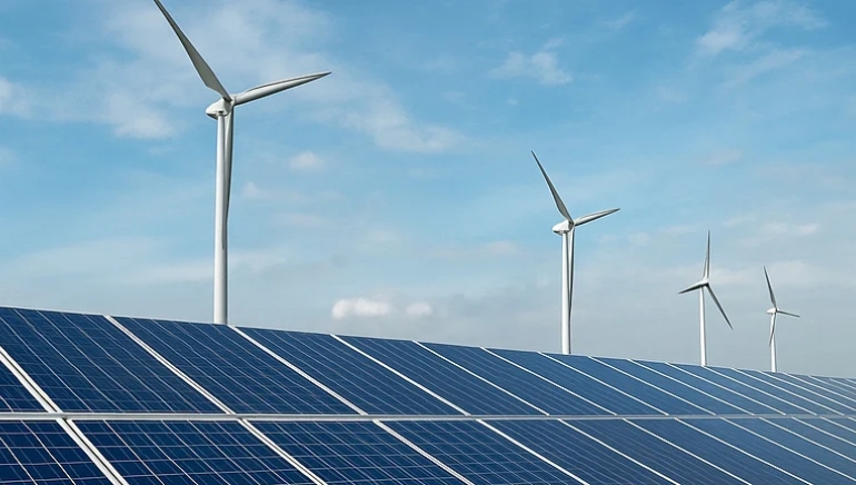 Renewables grew to almost 50% of global electricity capacity in 2025 on a solar boost