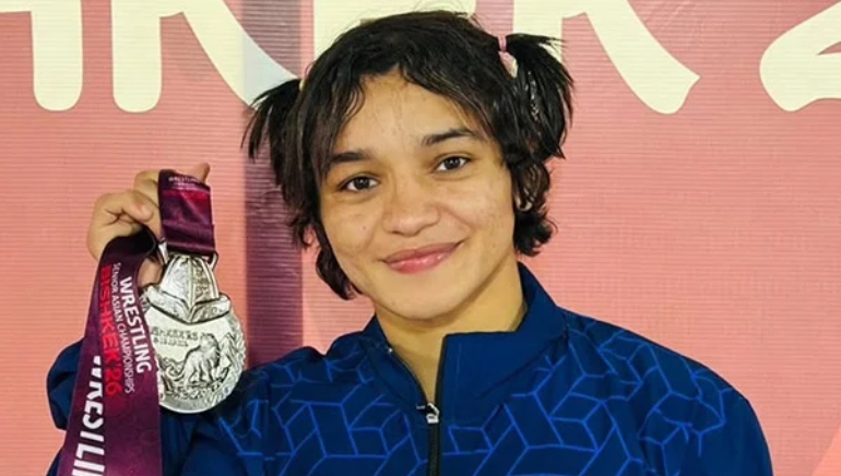 Meenakshi Goyat wins a silver medal at the Asian Wrestling Championships 2026