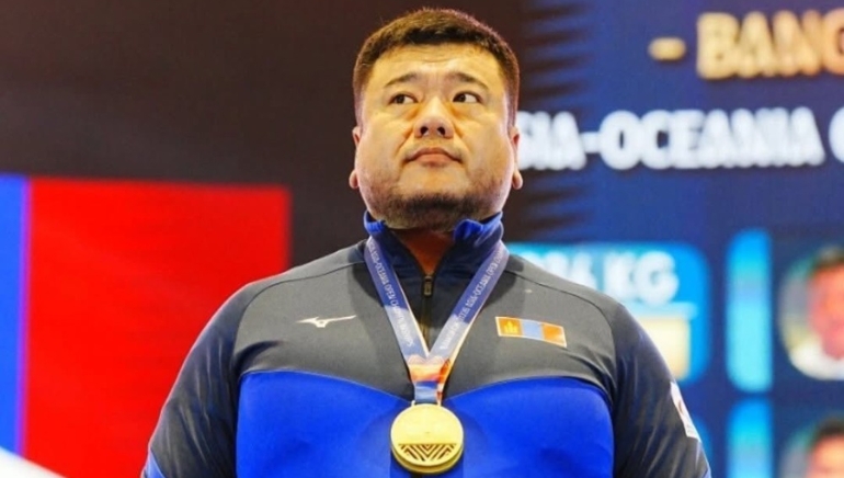 Mongolian powerlifter wins gold by lifting 236kg, and Taiwanese archer Tang wins silver at the Archery World Cup