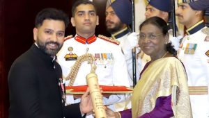 Rohit Sharma Receives Padma Shri at Rashtrapati Bhavan
